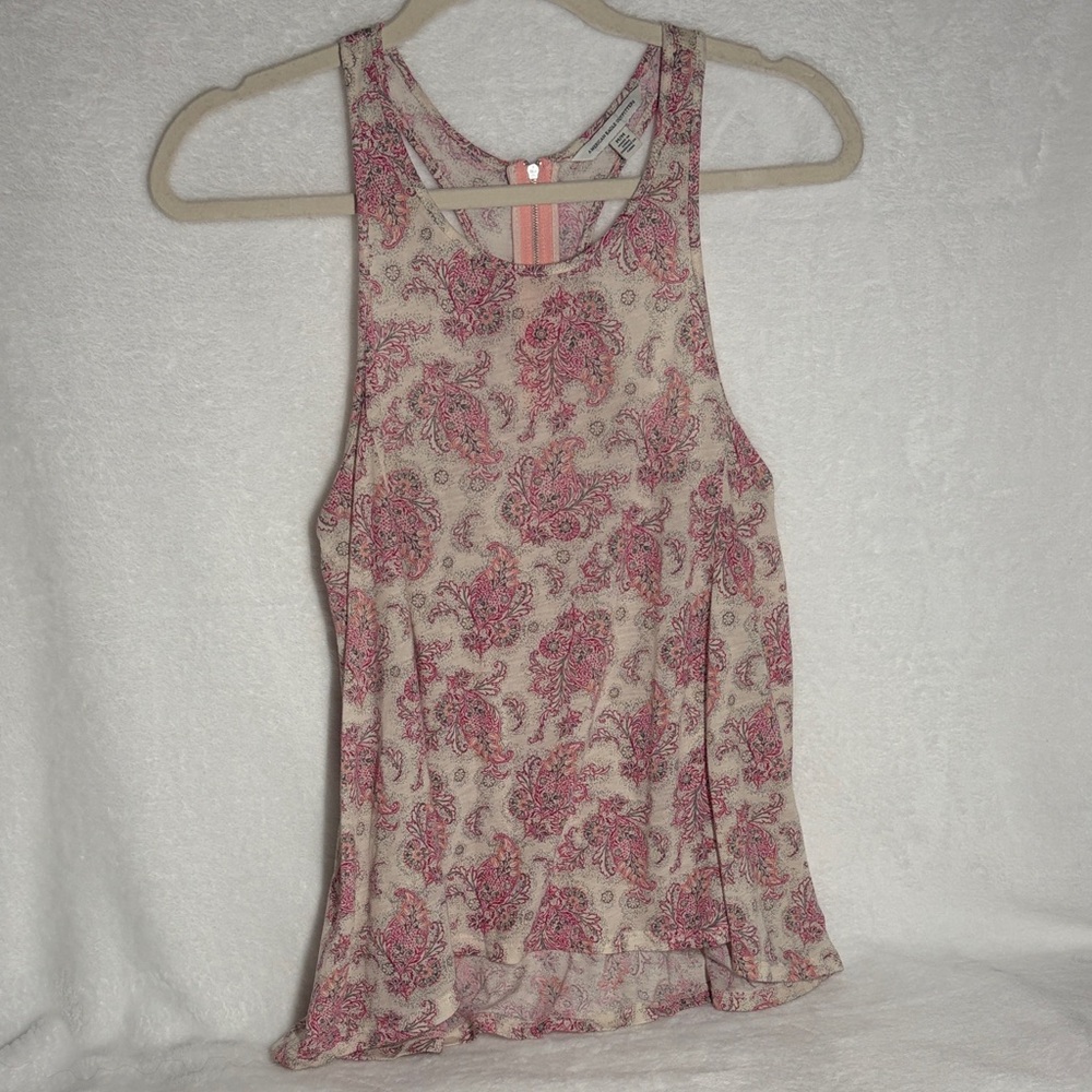 AMERICAN EAGLE Pink and Gray Floral Top